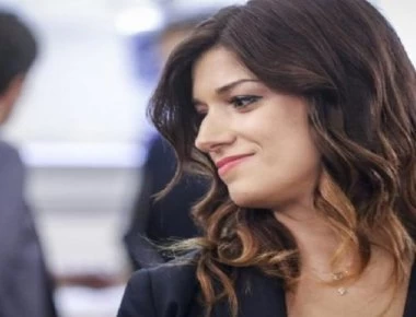 Τα πεντοχίλιαρα της Νοτοπούλου: Με κρατικό χρήμα η προεκλογική της εκστρατεία